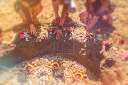 Téléchargez les photos : Madala avec des fleurs et des fruits, cérémonie de la terre - en image libre de droit