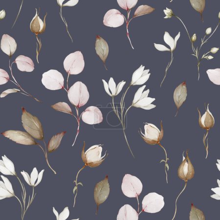 Téléchargez les photos : Modèle sans couture avec des branches d'eucalyptus et des bourgeons de rose dans un style aquarelle - en image libre de droit