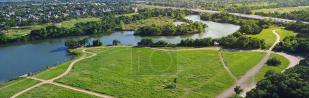 Panorama-Ansicht Master-geplante Gemeinschaft in Brookside Nachbarschaft in der Nähe von Austin, 90 Hektar Brushy Creek Lake Park, W Parmer Ln, in Cedar Park, Round Rock of Williamson, Travis County, aus der Luft. USA