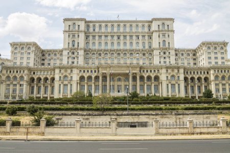 Foto de Bucarest, Rumania Palacio del Parlamento. - Imagen libre de derechos