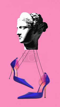 Téléchargez les photos : Collage d'art contemporain. Statue grecque antique en noir et blanc demi-ton filtre marchant en talons hauts violets sur fond rose vif. Concept de comparaison des époques, de la mode, du style, du glamour. - en image libre de droit