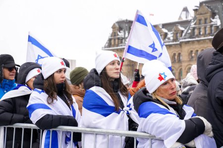 Foto de 4 December 2023 - Ottawa, Canada: The Solidarity Rally For The Hostages, in support of Israel in war conflict with Hamas in Gaza - Imagen libre de derechos