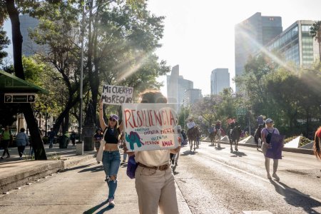 Foto de Marcha popular en apoyo del Día Internacional de la Mujer en la Ciudad de México, México. - Imagen libre de derechos