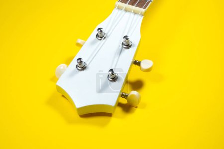 Téléchargez les photos : Gros plan sur le cou de la guitare - en image libre de droit