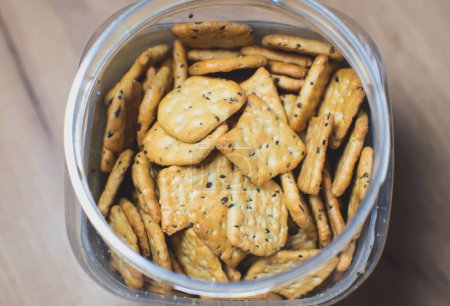 Crackers with quinoa and chia