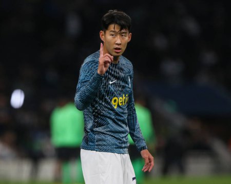 Photo for Son Heung-Min #7 of Tottenham Hotspur during the pre-game warmup ahead of the UEFA Champions League match Tottenham Hotspur vs Sporting Lisbon at Tottenham Hotspur Stadium, London, United Kingdom, 26th October 202 - Royalty Free Image