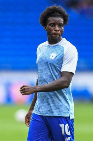 Photo for Sheyi Ojo #10 of Cardiff City  during the pre-game warmup during the Sky Bet Championship match Cardiff City vs Rotherham United at Cardiff City Stadium, Cardiff, United Kingdom, 29th October 202 - Royalty Free Image