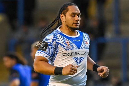 Photo for Martin Taupau of Samoa during pre match warm up ahead of the Rugby League World Cup 2021 Group A match Samoa vs France at Halliwell Jones Stadium, Warrington, United Kingdom, 30th October 202 - Royalty Free Image