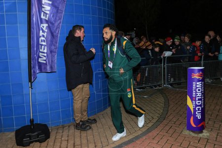 Téléchargez les photos : Josh Addo-Carr, d'Australie, arrive au John Smiths Stadium avant le match quart de finale de la Coupe du monde de rugby 2021 Australie vs Liban au John Smith Stadium, Huddersfield, Royaume-Uni, le 4 novembre 202 - en image libre de droit