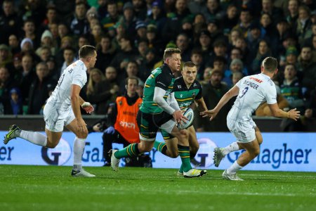 Photo for Fraser Dingwall, captain of Northampton Saints, breaks down the left wing during the Gallagher Premiership match Northampton Saints vs Exeter Chiefs at the cinch Stadium at Franklin's Gardens, Northampton, United Kingdom, 4th November 202 - Royalty Free Image