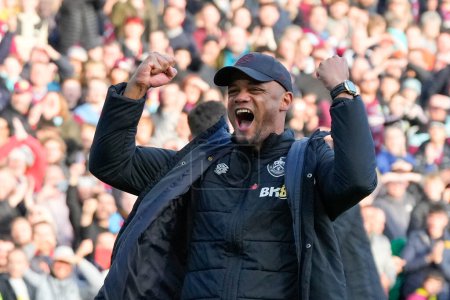Photo for Vincent Kompany Manager of Burnley celebrates with the fans after the Sky Bet Championship match Burnley vs Blackburn Rovers at Turf Moor, Burnley, United Kingdom, 13th November 202 - Royalty Free Image