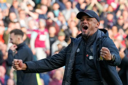 Photo for Vincent Kompany Manager of Burnley celebrates with the fans after the Sky Bet Championship match Burnley vs Blackburn Rovers at Turf Moor, Burnley, United Kingdom, 13th November 202 - Royalty Free Image