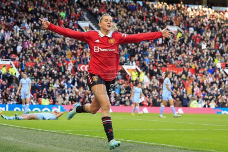 Téléchargez les photos : Alessia Russo # 23 de Manchester United célèbre sa marque 3-0 lors du match de la FA Women's Super League Manchester United Women vs Aston Villa Women à Old Trafford, Manchester, Royaume-Uni, le 3 décembre 202 - en image libre de droit