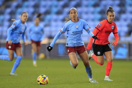 Photo for Deyna Castellanos #10 of Manchester City in action during The FA Women's Super League match Manchester City Women vs Brighton & Hove Albion W.F.C. at Etihad Campus, Manchester, United Kingdom, 4th December 202 - Royalty Free Image