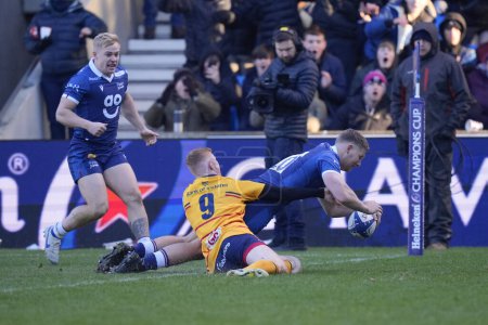 Photo for Rob Du Preez #10 of Sale Sharks dives over to score a try during the European Champions Cup Group B match Sale Sharks vs Ulster Rugby at AJ Bell Stadium, Eccles, United Kingdom, 11th December 2022 - Royalty Free Image