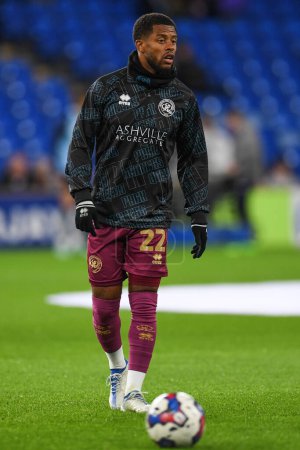 Photo for Kenneth Paal #22 of QPR during the pre-game warmup during the Sky Bet Championship match Cardiff City vs Queens Park Rangers at Cardiff City Stadium, Cardiff, United Kingdom, 26th December 202 - Royalty Free Image