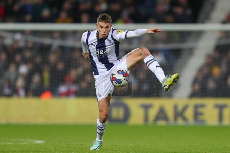 Photo for Conor Townsend #3 of West Bromwich Albion controls the ball during the Sky Bet Championship match West Bromwich Albion vs Preston North End at The Hawthorns, West Bromwich, United Kingdom, 29th December 202 - Royalty Free Image