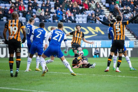 Photo for Jacob Greaves #4 of Hull City scores to make it 0-1 during the Sky Bet Championship match Wigan Athletic vs Hull City at DW Stadium, Wigan, United Kingdom, 2nd January 202 - Royalty Free Image