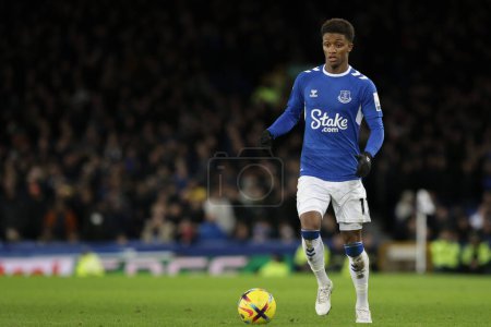 Photo for Demarai Gray #11 of Everton in possession during the Premier League match Everton vs Brighton and Hove Albion at Goodison Park, Liverpool, United Kingdom, 3rd January 202 - Royalty Free Image