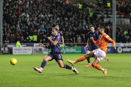 Foto de CJ Hamilton #22 of Blackpool scores to make it 3-0 during the Emirates FA Cup Third Round match Blackpool vs Nottingham Forest at Bloomfield Road, Blackpool, United Kingdom, 7th January 202 - Imagen libre de derechos