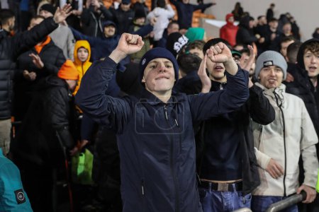 Téléchargez les photos : Blackpool fans celebrate their 4-1 win during the Emirates FA Cup Third Round match Blackpool vs Nottingham Forest at Bloomfield Road, Blackpool, United Kingdom, 7th January 202 - en image libre de droit