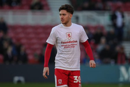 Téléchargez les photos : Hayden Hackney #30 of Middlesbrough during the pre match warm up ahead of the Sky Bet Championship match Middlesbrough vs Millwall at Riverside Stadium, Middlesbrough, United Kingdom, 14th January 202 - en image libre de droit
