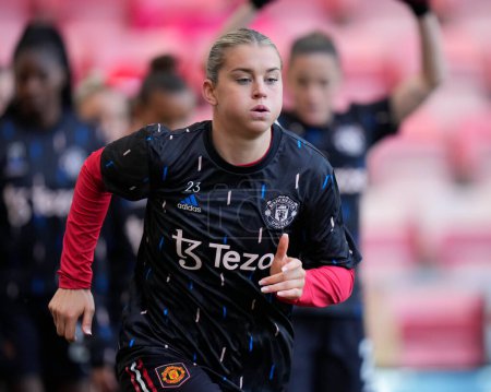 Téléchargez les photos : Alessia Russo #23 of Manchester United warms up before  the The Fa Women's Super League match Manchester United Women vs Liverpool Women at Leigh Sports Village, Leigh, United Kingdom, 15th January 202 - en image libre de droit