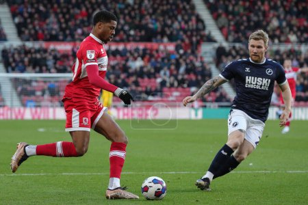 Téléchargez les photos : Chuba Akpom #29 of Middlesbrough on the attack during the Sky Bet Championship match Middlesbrough vs Millwall at Riverside Stadium, Middlesbrough, United Kingdom, 14th January 202 - en image libre de droit
