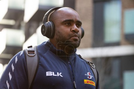 Photo for Ali Vermaak of DHL Stormers arrives at The Gtech Community Stadium, home of London Irish, before the European Champions Cup match London Irish vs Stormers at the Gtech Community Stadium, Brentford, United Kingdom, 15th January 202 - Royalty Free Image
