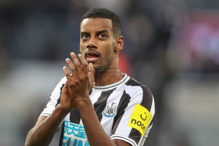 Photo for Alexander Isak #14 of Newcastle United applauds the home fans after the Premier League match Newcastle United vs Fulham at St. James's Park, Newcastle, United Kingdom, 15th January 202 - Royalty Free Image