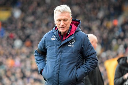 Photo for West Ham United Manager David Moyes during the Premier League match Wolverhampton Wanderers vs West Ham United at Molineux, Wolverhampton, United Kingdom, 14th January 202 - Royalty Free Image