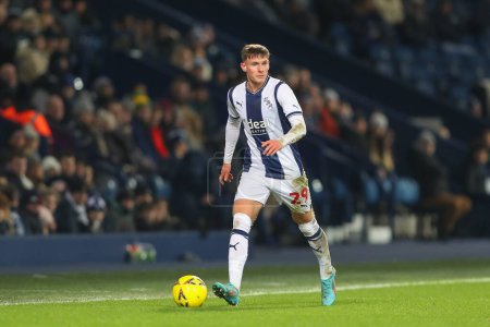 Téléchargez les photos : Taylor Gardner-Hickman #29 of West Bromwich Albion in action during the Emirates FA Cup Third Round Replay match West Bromwich Albion vs Chesterfield at The Hawthorns, West Bromwich, United Kingdom, 17th January 202 - en image libre de droit
