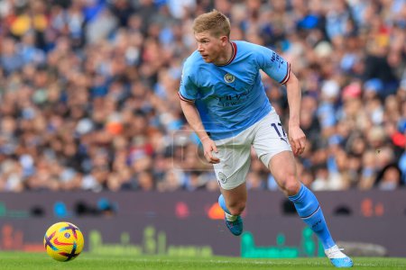 Photo for Kevin De Bruyne #17 of Manchester City in action during the Premier League match Manchester City vs Wolverhampton Wanderers at Etihad Stadium, Manchester, United Kingdom, 22nd January 202 - Royalty Free Image