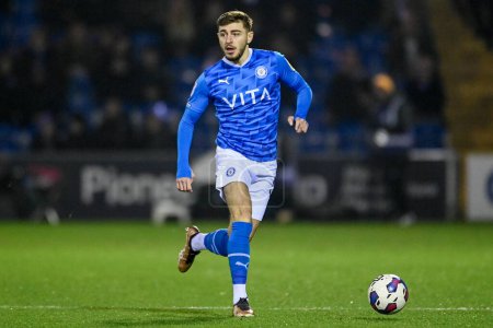 Téléchargez les photos : Ryan Rydel #17 of Stockport County with the ball during the Sky Bet League 2 match Stockport County vs Bradford City at Edgeley Park Stadium, Stockport, United Kingdom, 24th January 202 - en image libre de droit