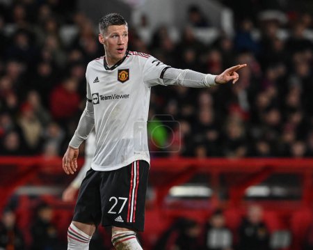 Foto de Wout Weghorst #27 of Manchester United gives his team instructions during the Carabao Cup Semi-Finals match Nottingham Forest vs Manchester United at City Ground, Nottingham, United Kingdom, 25th January 202 - Imagen libre de derechos