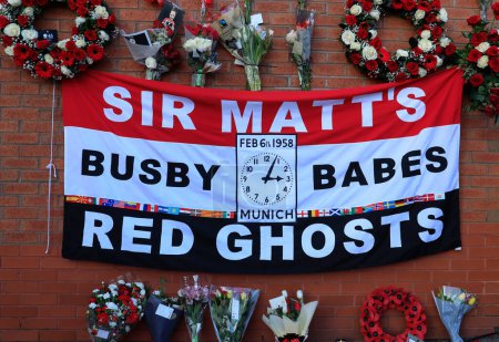 Photo for Floral tributes left as Manchester United mark the 65th anniversary of the Munich Air Disaster at Old Trafford, Manchester, United Kingdom, 6th February 2023 - Royalty Free Image