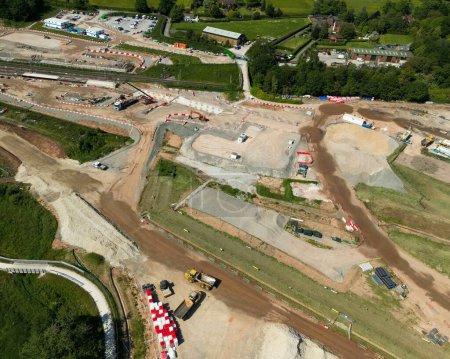 Téléchargez les photos : Le chemin de fer HS2 est en construction à Kenilworth Greenway, Balsall Common, Royaume-Uni, 8 juin 202 - en image libre de droit