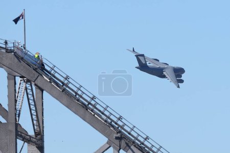 Téléchargez les photos : La Royal Australian Air Force alias RAAF pratique le survol de la ville de Brisbane, Brisbane, Australie, 1er septembre 2023 - en image libre de droit