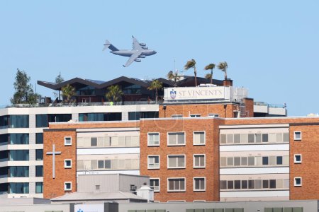 Téléchargez les photos : La Royal Australian Air Force alias RAAF pratique le survol de la ville de Brisbane, Brisbane, Australie, 1er septembre 2023 - en image libre de droit
