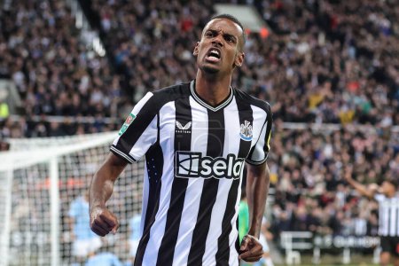 Photo for Alexander Isak #14 of Newcastle United celebrates his goal to make it 1-0 during the Carabao Cup Third Round match Newcastle United vs Manchester City at St. James's Park, Newcastle, United Kingdom, 27th September 202 - Royalty Free Image