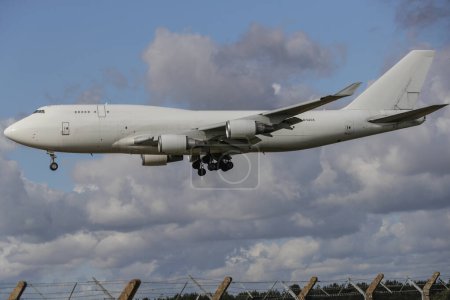 Photo for A Boeing 747 lands at RAF Lakenheath, Lakenheath, United Kingdom, 3rd October 202 - Royalty Free Image