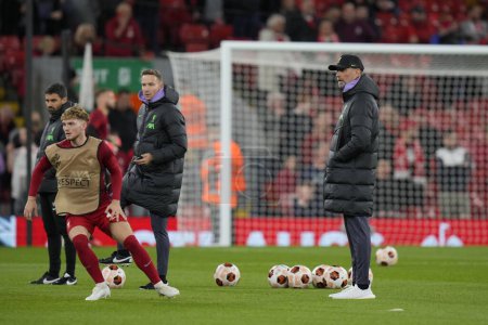 Photo for Jrgen Klopp manager off Liverpool watches his players warm up before  the UEFA Europa League match Liverpool vs Union Saint-Gilloise at Anfield, Liverpool, United Kingdom, 5th October 2023 - Royalty Free Image
