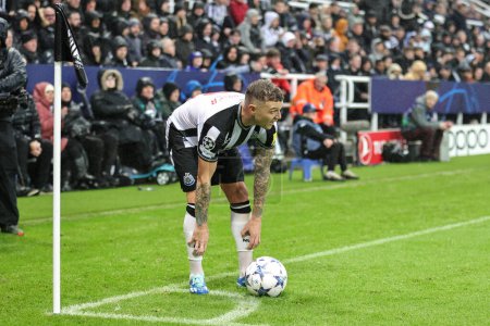 Photo for Kieran Trippier #2 of Newcastle United prepares to take a corner during the UEFA Champions League match Newcastle United vs Borussia Dortmund at St. James's Park, Newcastle, United Kingdom, 25th October 2023 - Royalty Free Image
