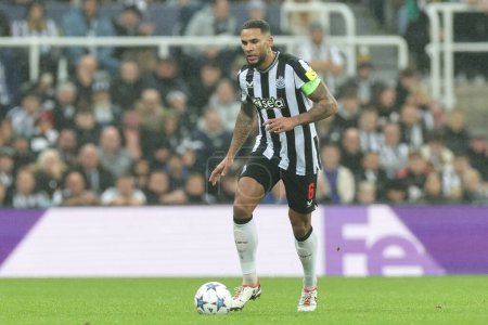 Photo for Jamaal Lascelles #6 of Newcastle United during the UEFA Champions League match Newcastle United vs Borussia Dortmund at St. James's Park, Newcastle, United Kingdom, 25th October 2023 - Royalty Free Image