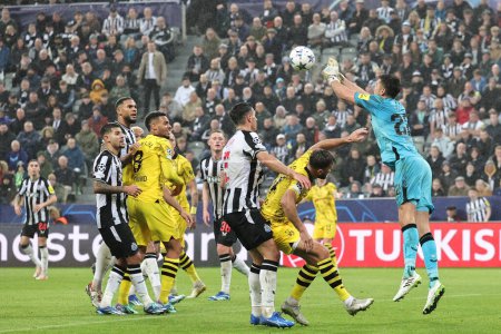 Photo for Nick Pope #22 of Newcastle United punches the ball clear during the UEFA Champions League match Newcastle United vs Borussia Dortmund at St. James's Park, Newcastle, United Kingdom, 25th October 2023 - Royalty Free Image