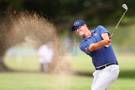 Foto de Adam Scott de Australia juega una oportunidad durante el Fortinet Australian PGA Championship en el Royal Queensland Golf Club, Brisbane, Australia, 26 de noviembre de 2023 - Imagen libre de derechos