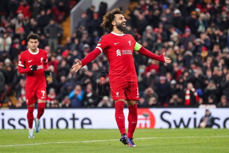 Foto de Mohamed Salah # 11 de Liverpool celebra su objetivo de hacerlo 3-0 durante el partido UEFA Europa League Group E Liverpool vs LASK en Anfield, Liverpool, Reino Unido, el 30 de noviembre de 2023 - Imagen libre de derechos
