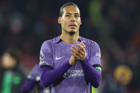 Photo for Virgil van Dijk #4 of Liverpool applauds the travelling fans after the Premier League match Sheffield United vs Liverpool at Bramall Lane, Sheffield, United Kingdom, 6th December 2023 - Royalty Free Image