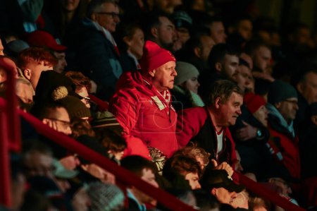 Téléchargez les photos : A forest fan during the Premier League match Nottingham Forest vs Bournemouth at City Ground, Nottingham, Royaume-Uni, 23 décembre 202 - en image libre de droit