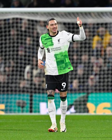 Photo for Darwin Nez 9# of Liverpool Football Club celebrates his goal and the opening goal of the match to make it 0-1 to Liverpool, during the Premier League match Burnley vs Liverpool at Turf Moor, Burnley, United Kingdom, 26th December 2023 - Royalty Free Image